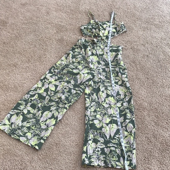 NWT! Bershka small tropical tiger print jumpsuit - Picture 9 of 12
